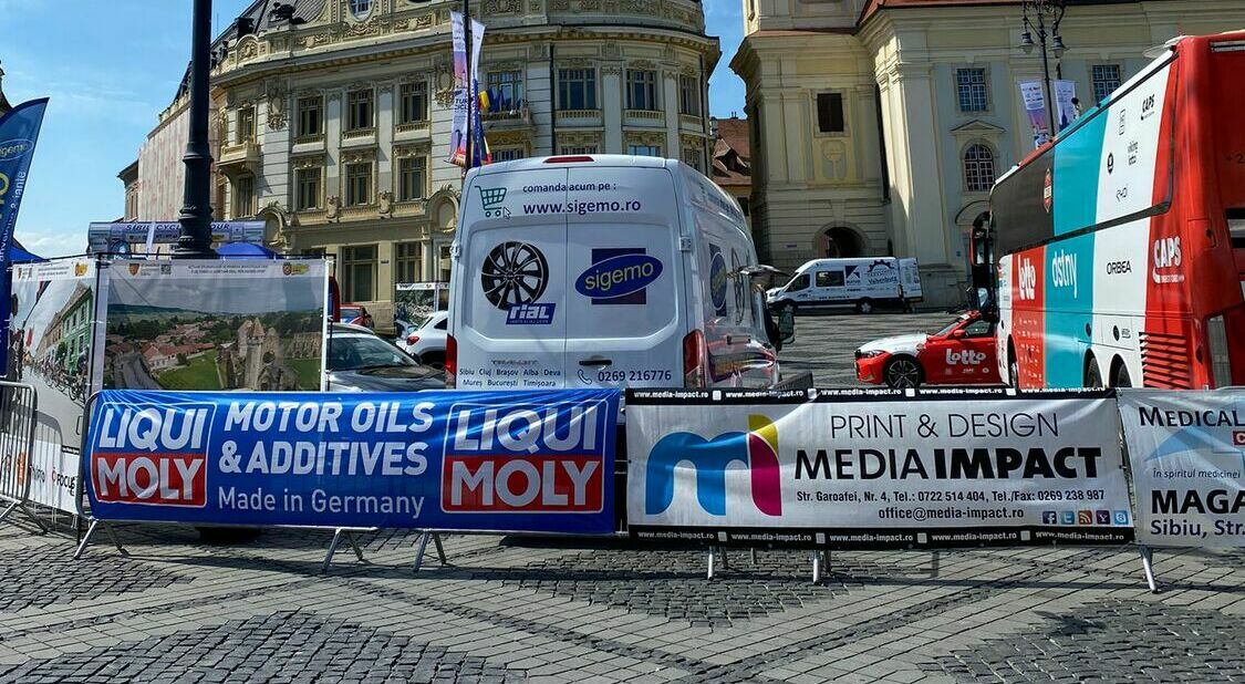Autocolante personalizate pentru Turul Ciclist al României în Sibiu Autocolante personalizate pentru Turul Ciclist al României, desfășurat în Sibiu.
